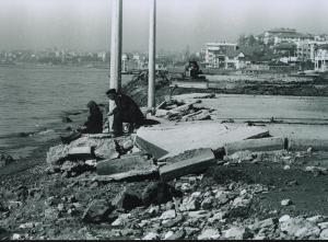 maltepe-sahilinde-deniz-doluyor-1978 aykut-unker